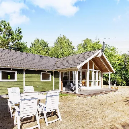 Szálloda 6 Person Holiday In 4*